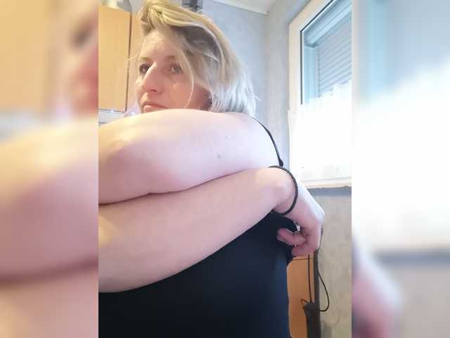 Oddajajo posnetke zaslona JennaDeluxe