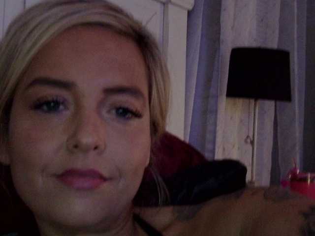 Oddajajo posnetke zaslona JennaLynn