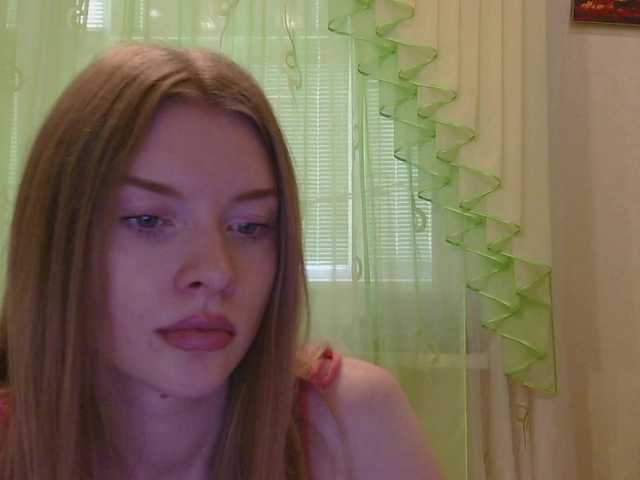 Oddajajo posnetke zaslona Jessika-Peach