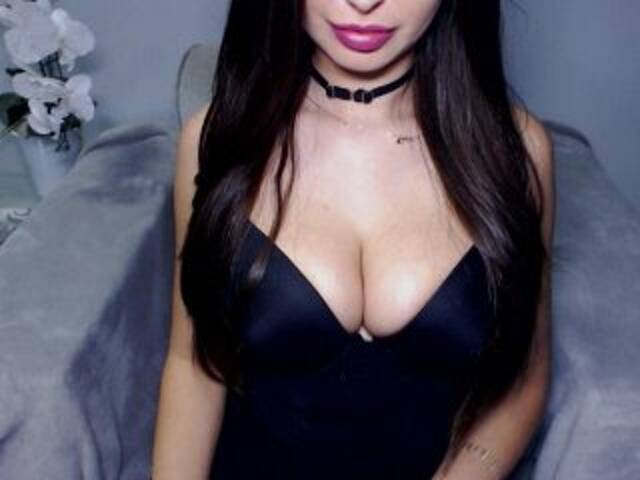 Oddajajo posnetke zaslona JessicaHoney