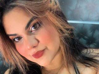 Erotični video klepet Jessie-Bellucci