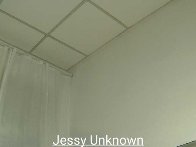 Oddajajo posnetke zaslona JessyUnknown