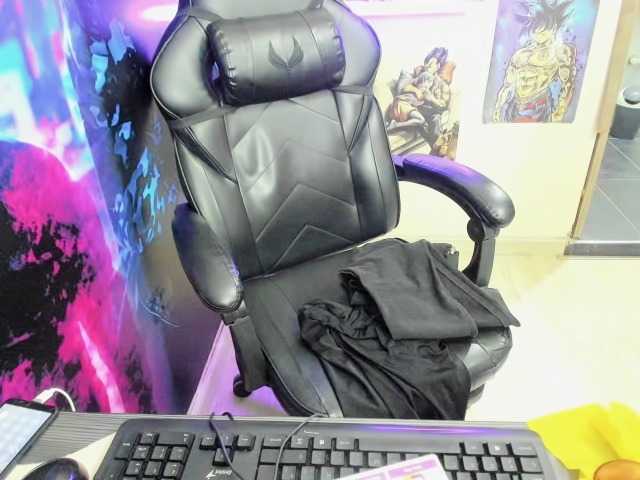 Oddajajo posnetke zaslona JimenaSmithX