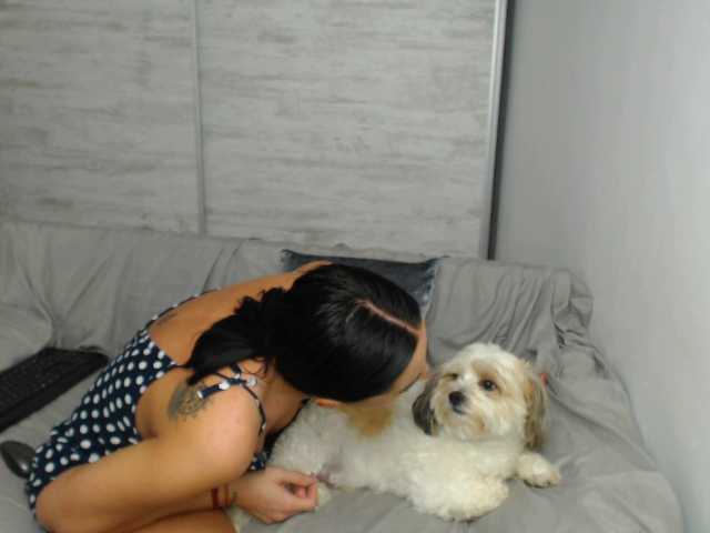 Oddajajo posnetke zaslona BadKarmaah