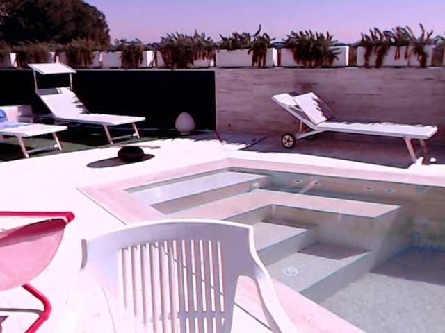 Oddajajo posnetke zaslona JordanDreams