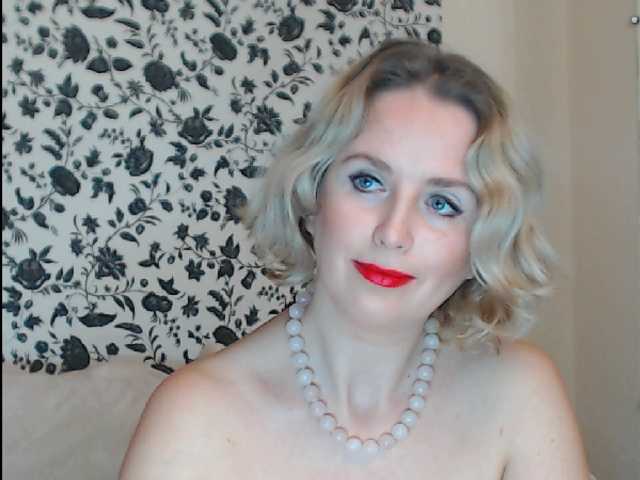 Fotografije JosephineG 100 tokens to remove the panties, 250 tokens to mastubate, 750 tokens to have orgasm, various positions 250 to do strip dance
