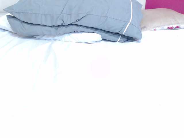 Oddajajo posnetke zaslona Juicyy-tits69