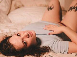 Erotični video klepet JuliaGiez