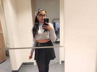 Erotični video klepet JulietShy