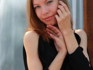 Erotični video klepet JullieFlow