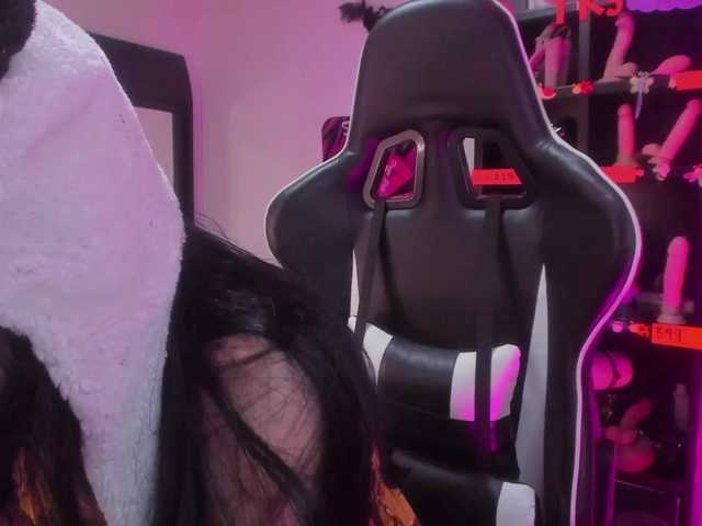 Oddajajo posnetke zaslona Junewilliams