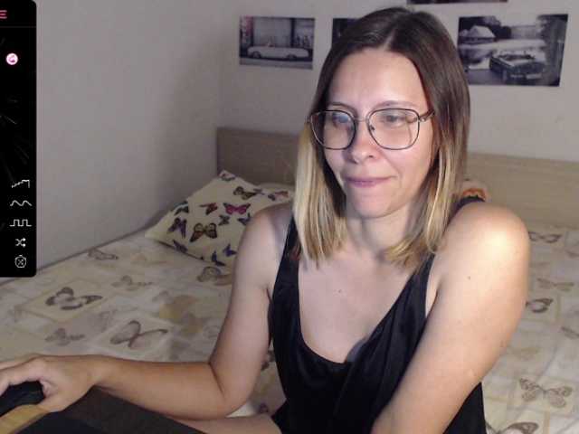Fotografije JustMeXY7 LOVENSE ON, tits -100 toks, pussy -150 toks, naked and play -400 toks. Join me! :*
