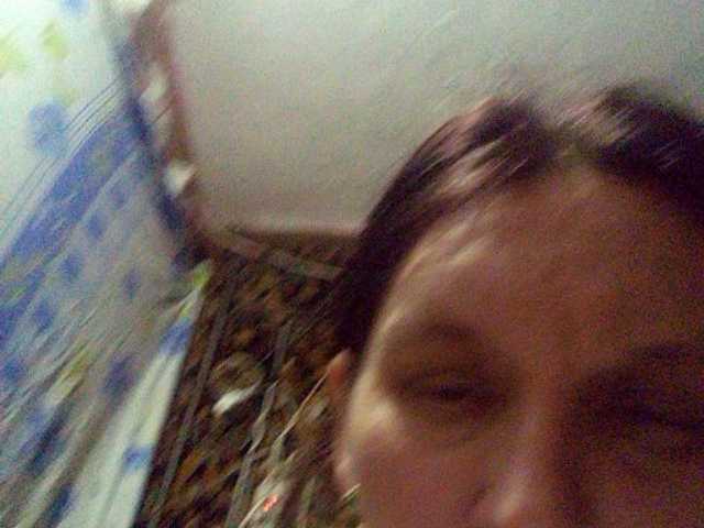 Oddajajo posnetke zaslona Karimandjo