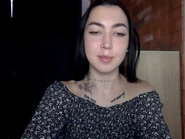 Oddajajo posnetke zaslona KarinaBoo