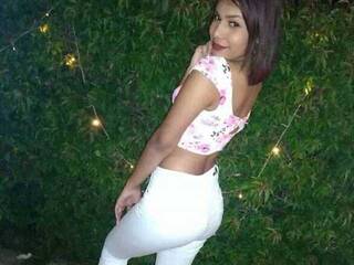 Erotični video klepet Karla-Sins