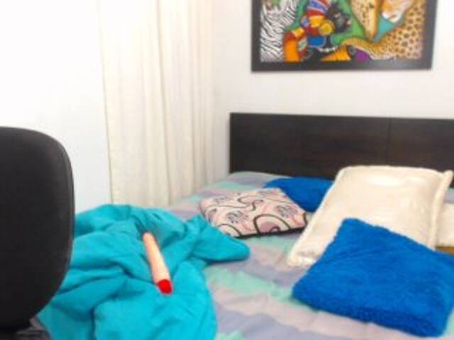 Oddajajo posnetke zaslona KarlaHarrison