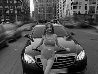 Erotični video klepet KARYY