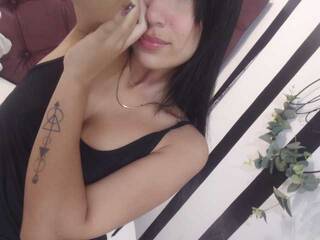 Erotični video klepet KataleyaMansson