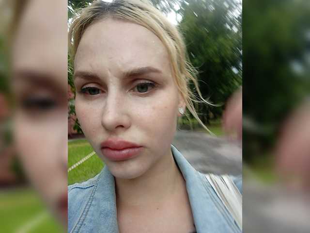 Oddajajo posnetke zaslona KateHotXXX