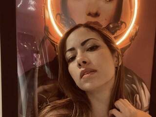 Erotični video klepet kathy-monroe