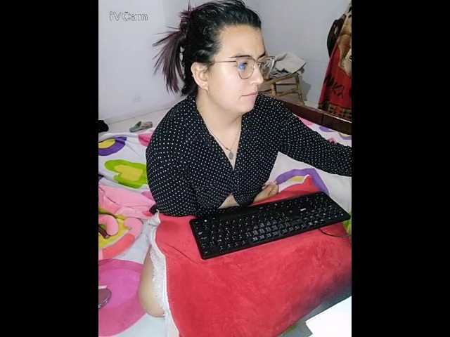 Oddajajo posnetke zaslona Katiaa