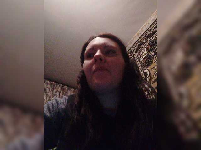 Oddajajo posnetke zaslona KatieMacAlist