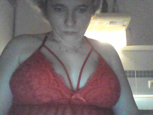 Oddajajo posnetke zaslona Katis92