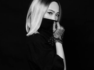 Erotični video klepet Katsumi_Kiss