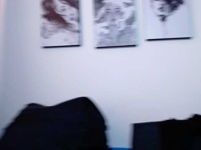 Oddajajo posnetke zaslona KattaHorny