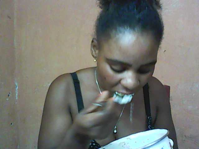 Oddajajo posnetke zaslona kattybraid