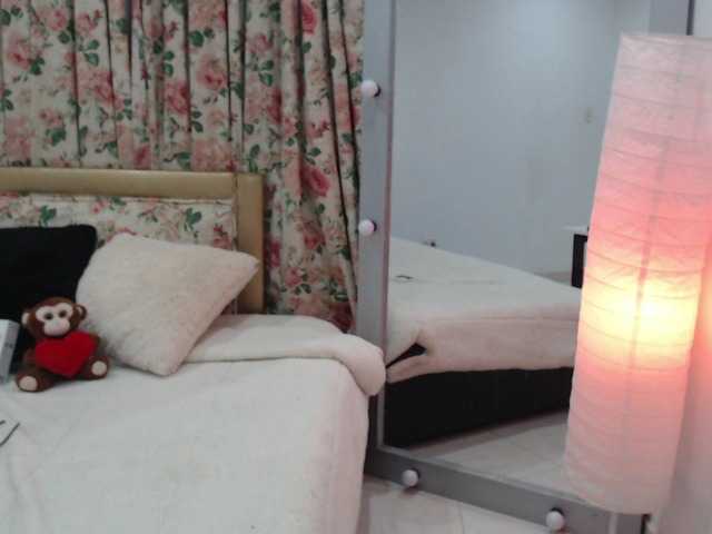 Oddajajo posnetke zaslona KattyButt