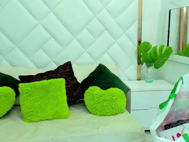 Oddajajo posnetke zaslona KattyWalters