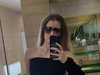 Erotični video klepet KatyaRose