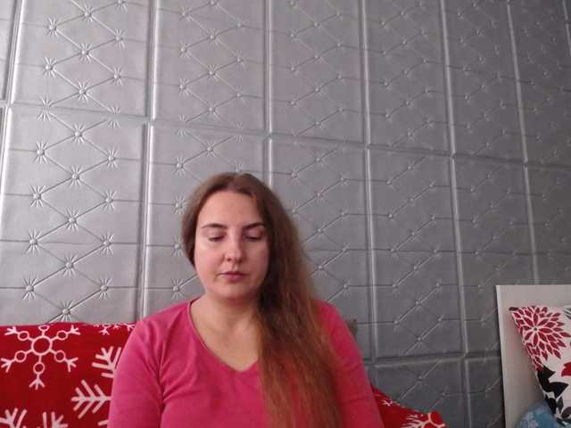 Oddajajo posnetke zaslona KATYDIAZ