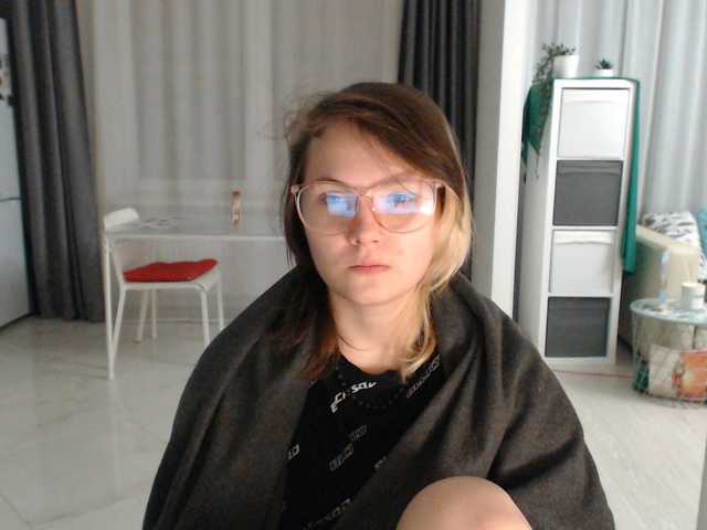 Oddajajo posnetke zaslona KellyDream