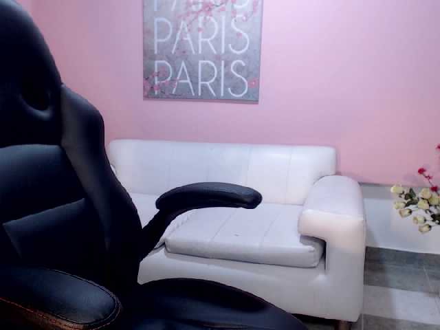 Oddajajo posnetke zaslona KellyeJonnes