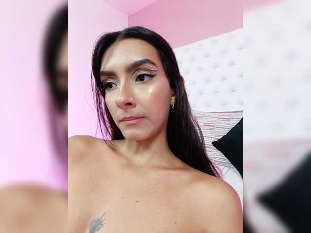 Fotografije KelsyMoore Tell me your wildest thoughts and let´s have fun together playing with this hot colombian body . FULL NAKED + BLOWJOB AT @remain