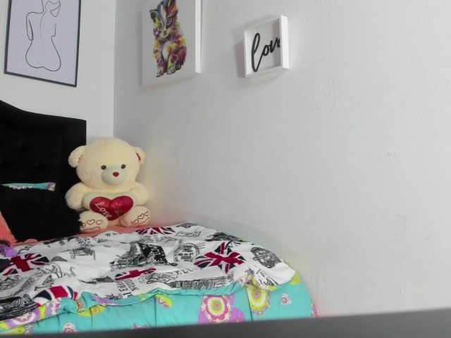 Oddajajo posnetke zaslona Kendall-sexy