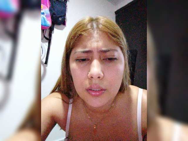 Oddajajo posnetke zaslona Kendall-sexy