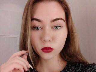 Erotični video klepet Kessi-Bless