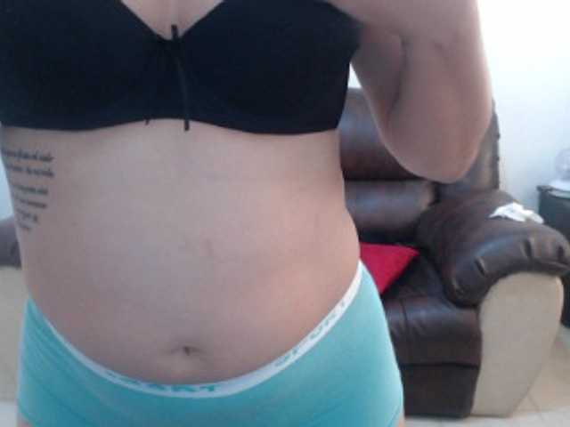 Oddajajo posnetke zaslona khamila