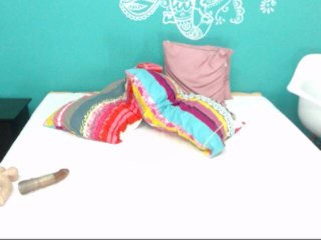 Oddajajo posnetke zaslona khloeferry