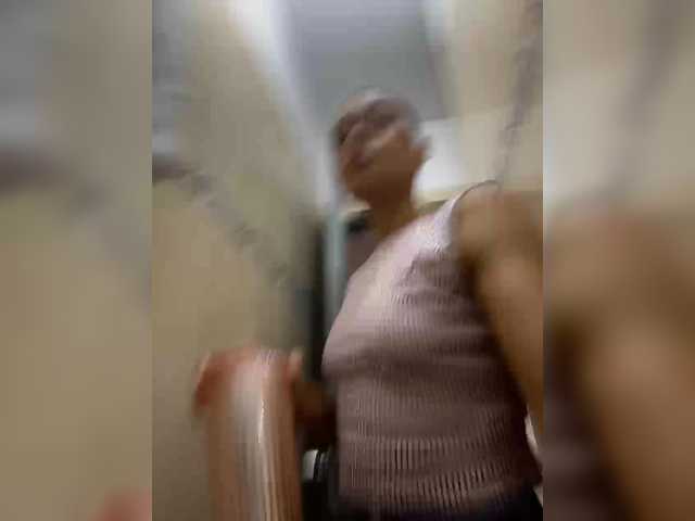 Oddajajo posnetke zaslona KimSummer