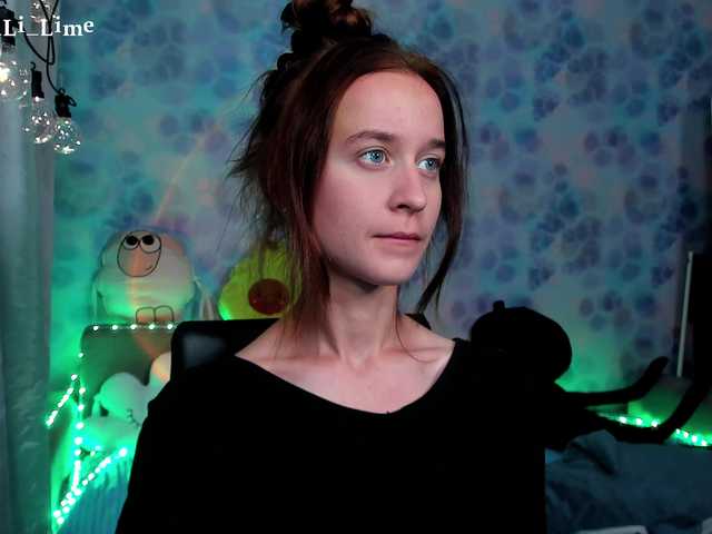 Oddajajo posnetke zaslona Kira_Li_Lime