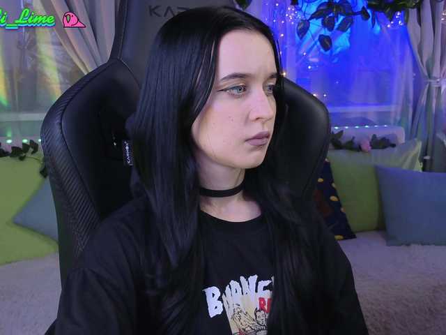 Oddajajo posnetke zaslona Kira_Li_Lime