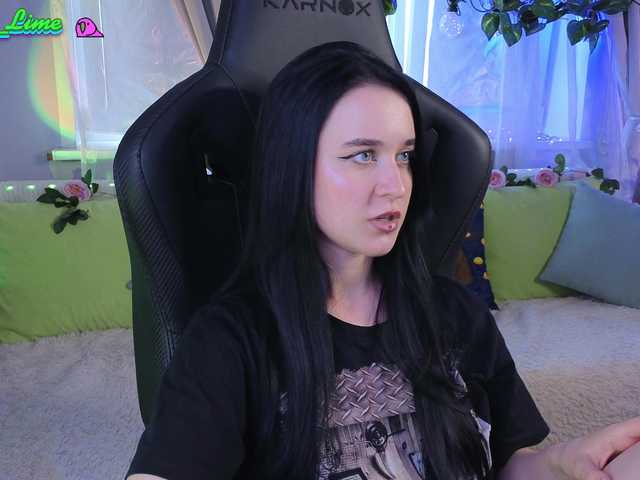 Oddajajo posnetke zaslona Kira_Li_Lime