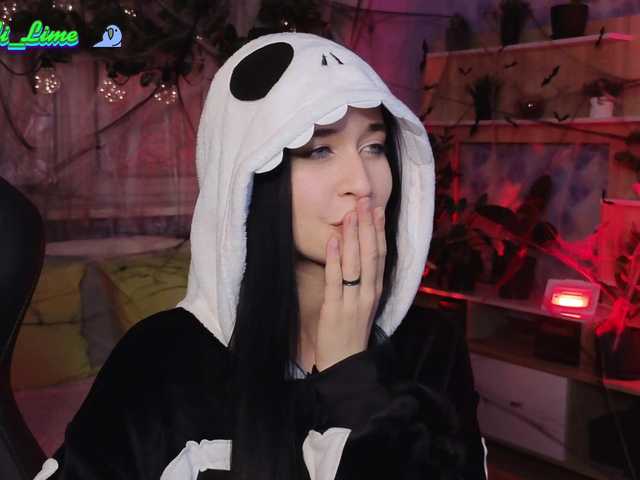 Oddajajo posnetke zaslona Kira_Li_Lime