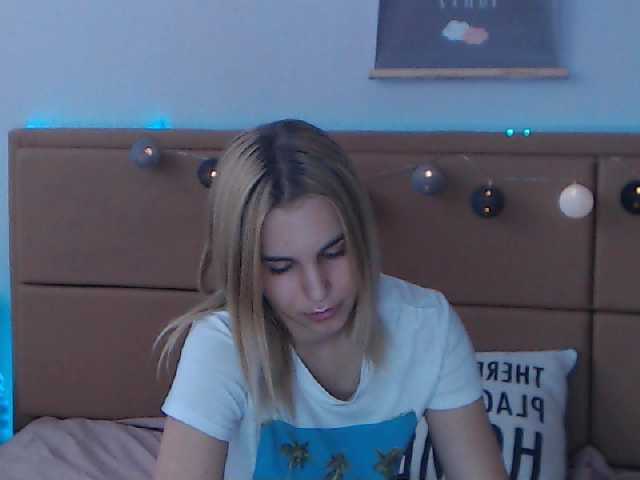 Oddajajo posnetke zaslona KiraMoriss