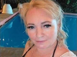 Erotični video klepet KiskaLeila