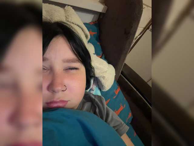 Oddajajo posnetke zaslona Kiskaq